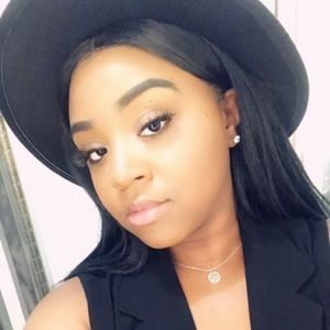 Meet your Posher, Ronesha